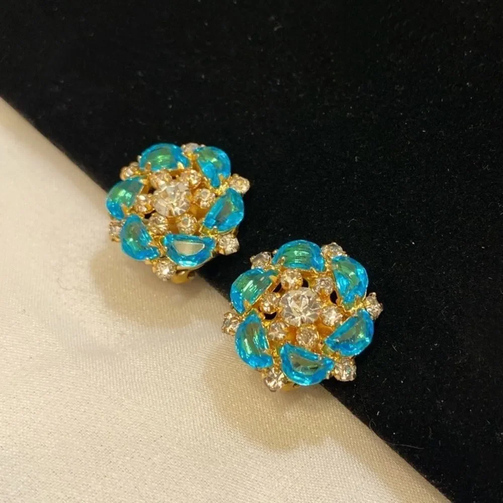 Vintage Freirich Rhinestone Earrings - Picture 3 of 9